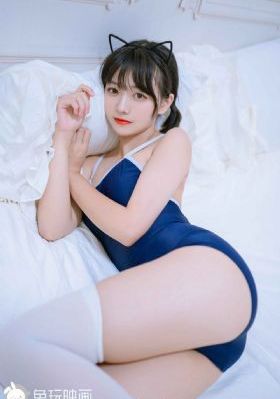 摸摸你的胸