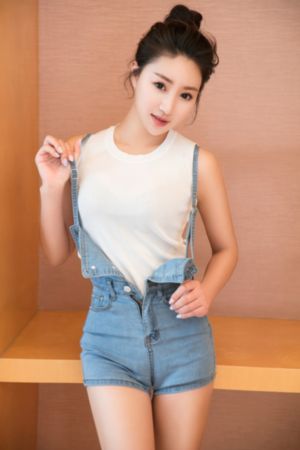 韩国年轻漂亮的子1